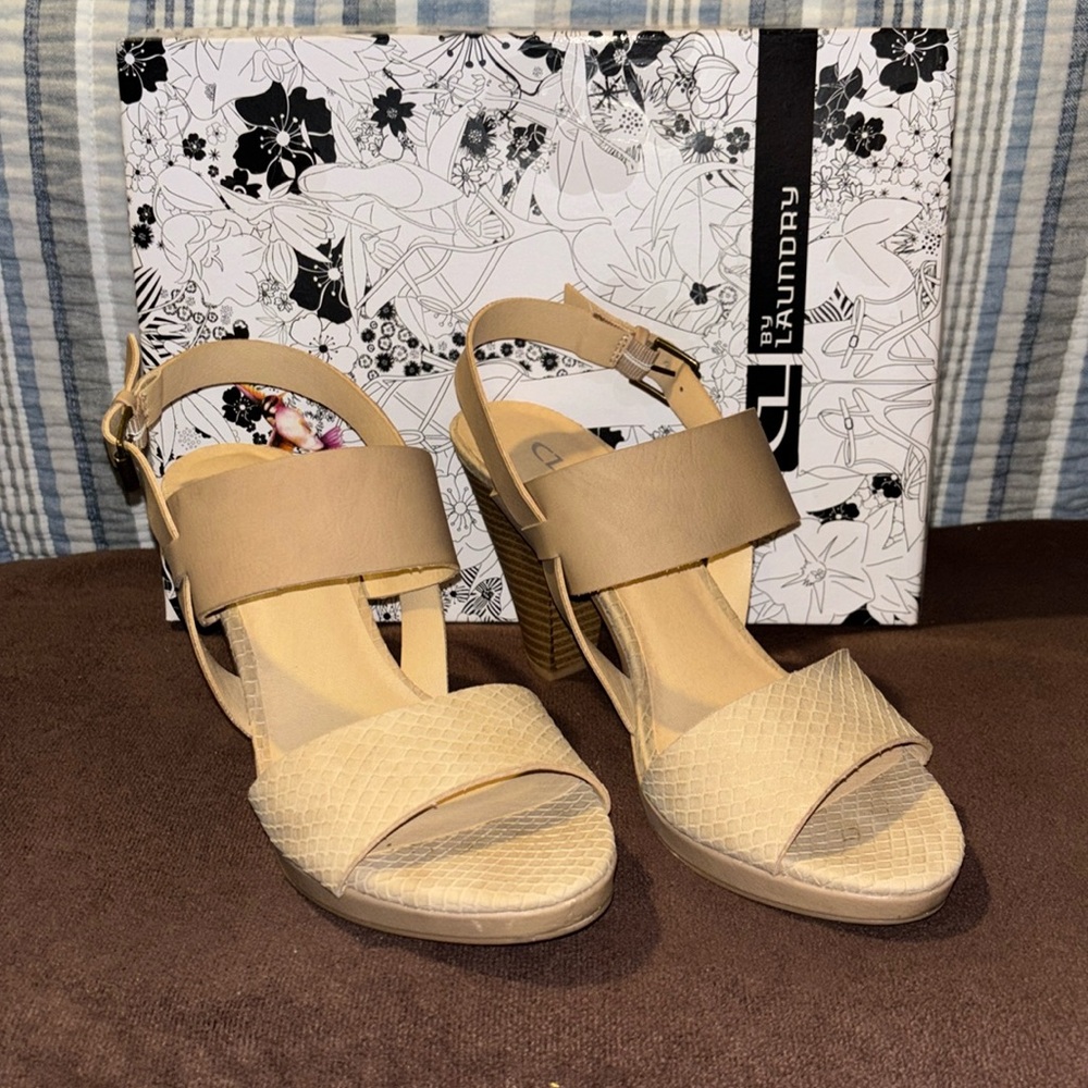 Chinese Laundry Worthy sandals